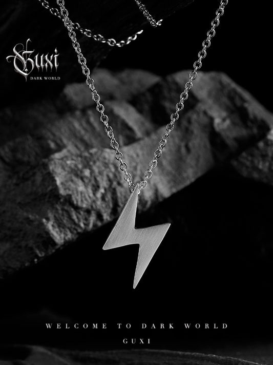 GUXI [Lightning] original retro titanium steel necklace niche design high-end pendant silver chain