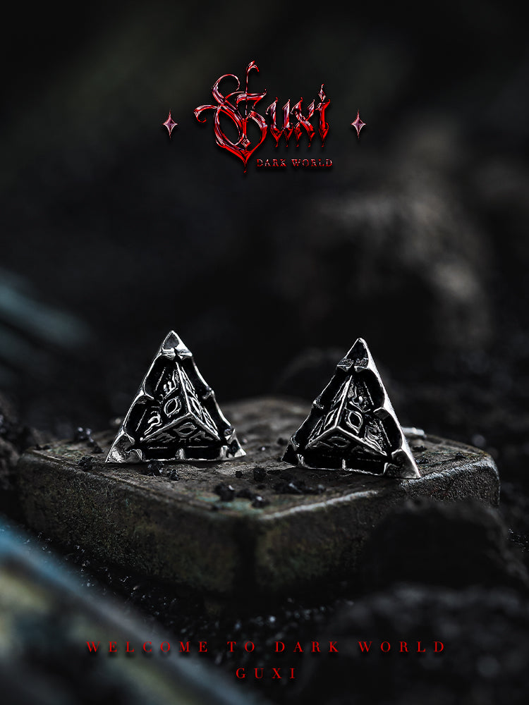 GUXI [Retrospective] Dark Style 925 Silver Stud Earrings, High-end Personality Niche Retro Triangular Earrings