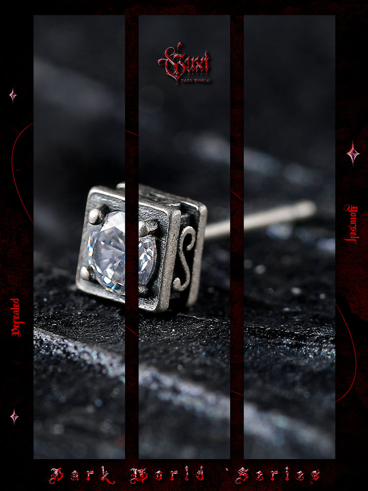 GUXI [Light] 925 silver earrings, high-end niche design, pierced ears, super shiny square earrings, simple